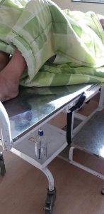 Man in PE hospitaal gesê om in kombers te urineer a.g.v 'n tekort aan bedpanne